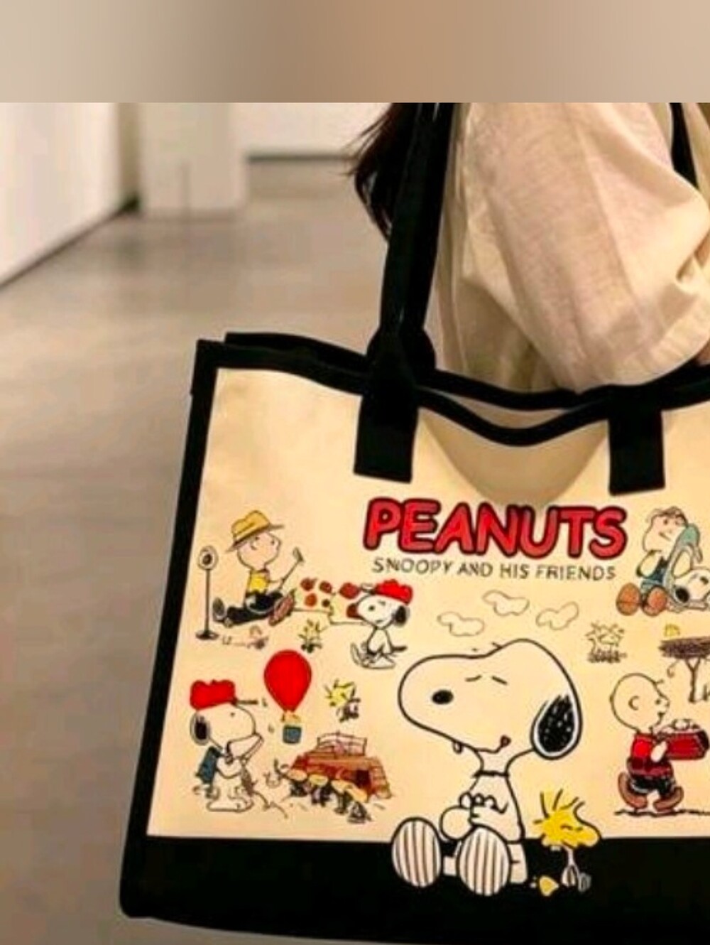 Peanuts Canvas Tote Bag with Snoopy Print - Black & Cream
